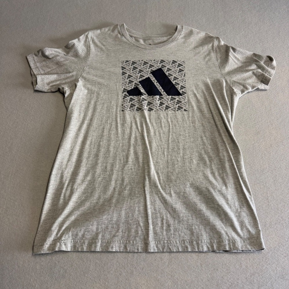 Adidas Mens Graphic Logo‎ T-Shirt Gray Heather Short Sleeve Regular Fit Large
